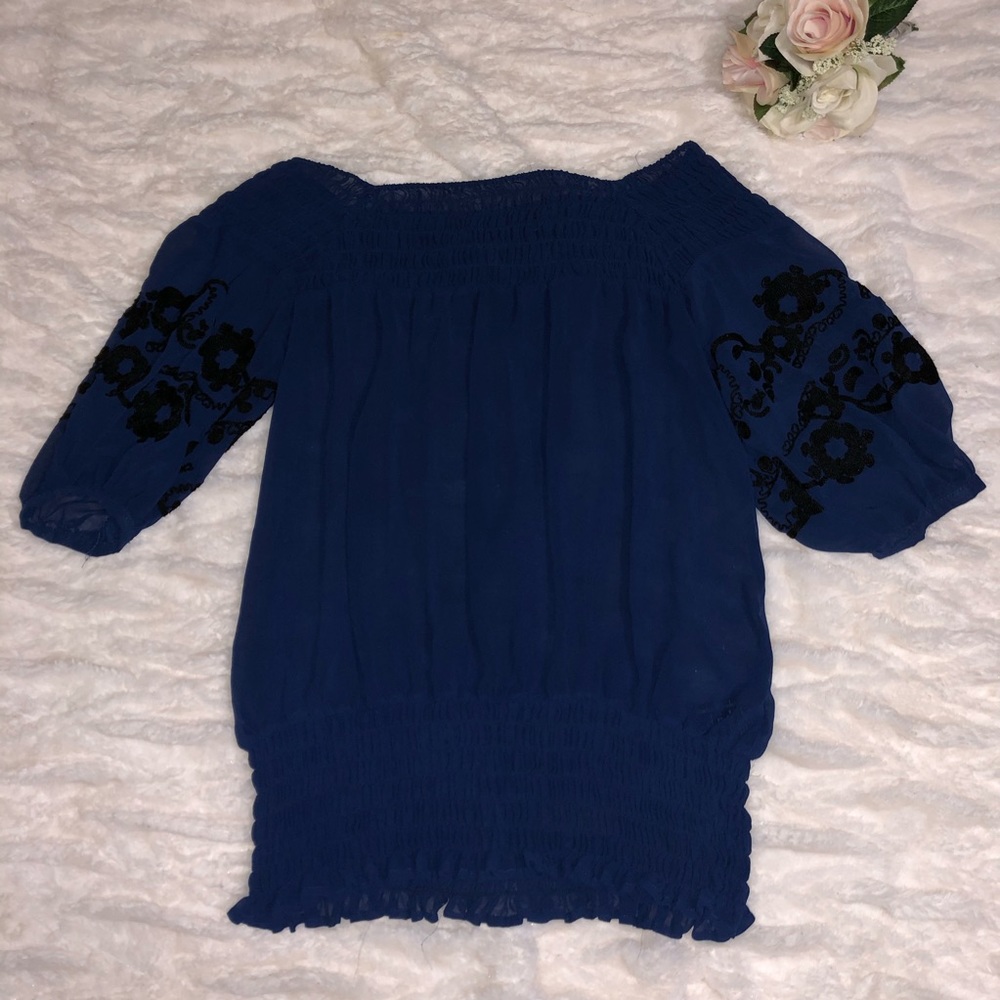Contour blue blouse off the shoulder XS